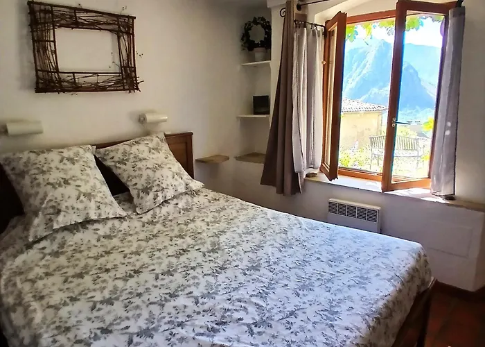 Chambres d'Hotes - Queen bed, Gorges du Verdon