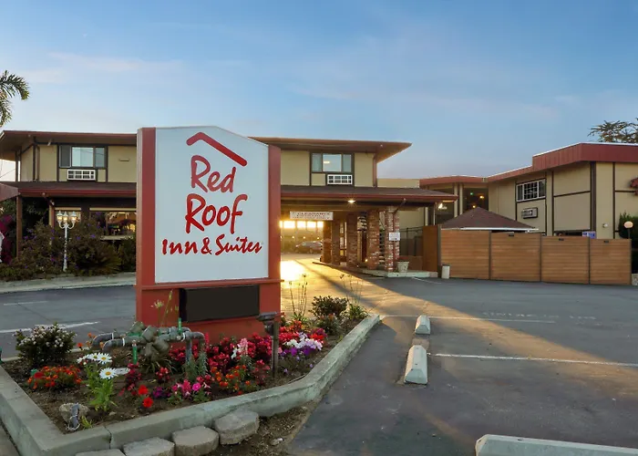 Motels Red Roof Inn & Suites Monterey