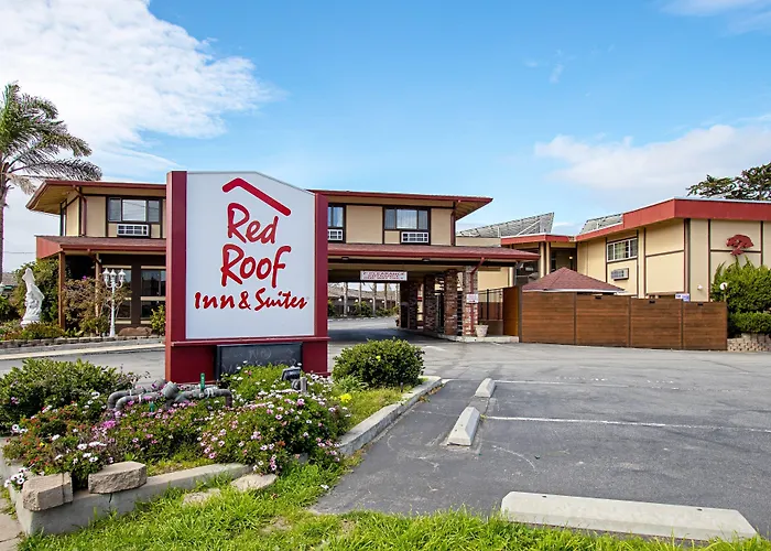 Motels Red Roof Inn & Suites Monterey