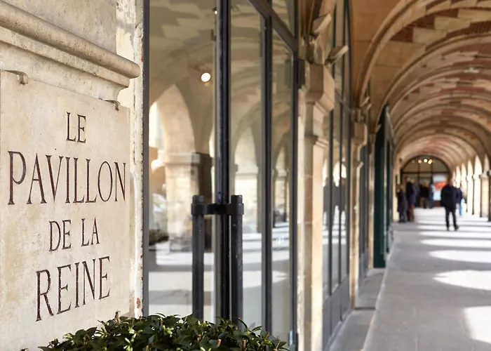 Hôtel Le Pavillon de la Reine