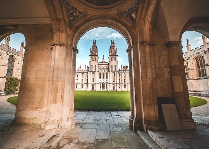 Linton Lodge A BW Signature Collection Hotel