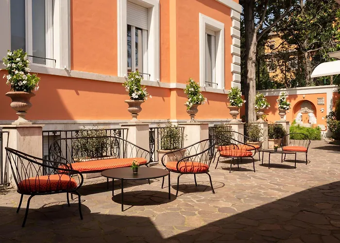 Hotel pres du College: Hotel Degli Aranci