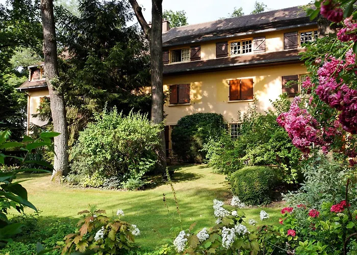 Cazaudehore, maison forestière de charme, restaurant gastronomique, terrasse ombragée et jardin