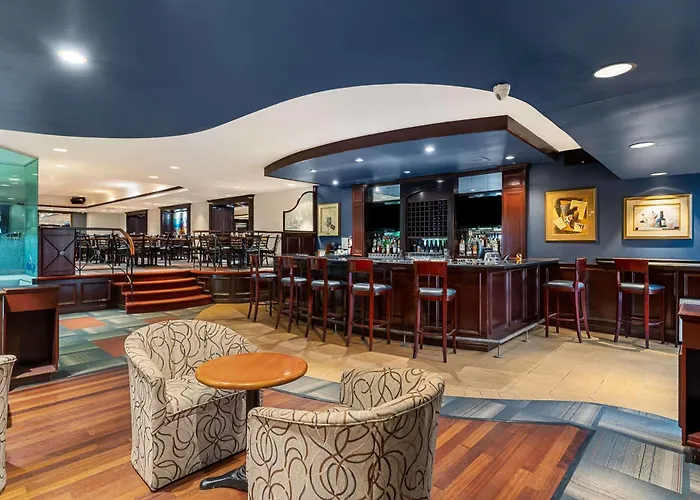 Western Ville-Marie Montreal &Suites