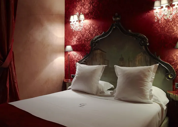 Resort: Cour des Loges Lyon, a Radisson Collection Hotel