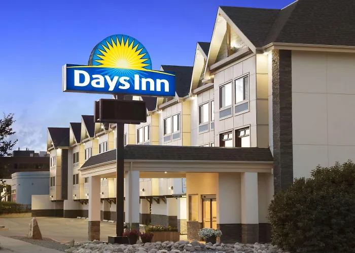 Days Inn By Wyndham Calgary Northwest