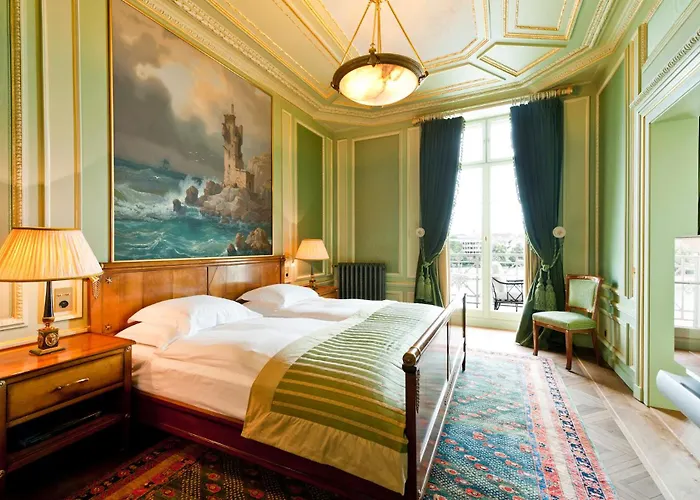 Hôtel de golf: Grand Hotel LES TROIS ROIS