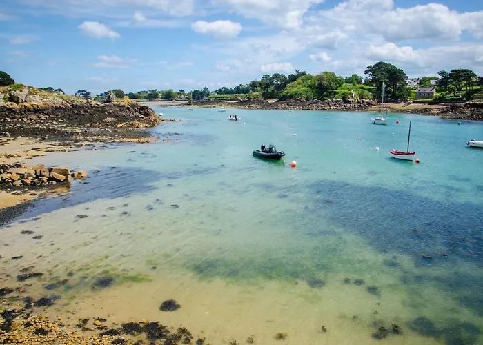 Jolie maison avec jardin a 1km de la plage