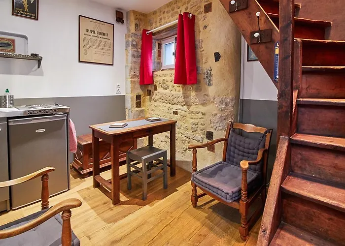 Petite Maison De France