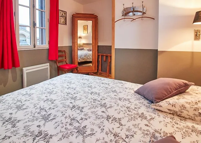 Petite Maison De France