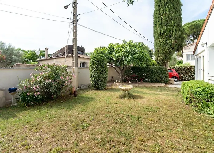 Chalet à louer Les Jardins De L'Agdal Située Proche Montpellier PARKING Privatif