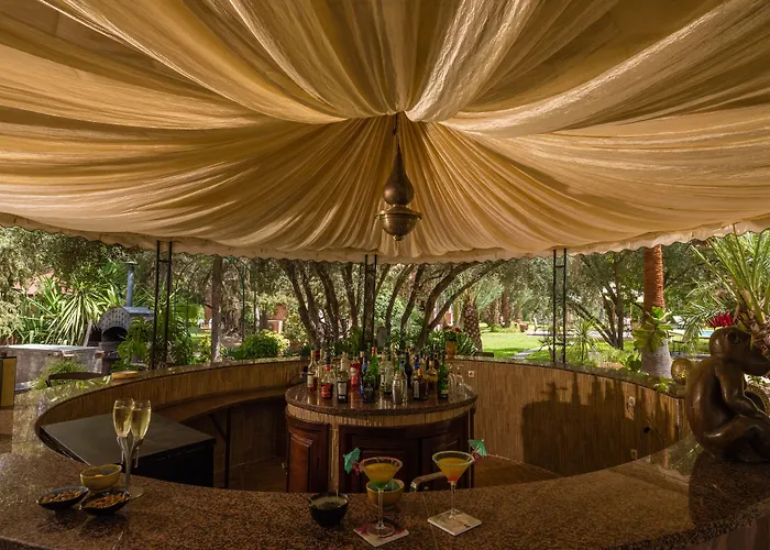 Hôtel Waterpark: Dar Ayniwen Garden Hotel & Bird Zoo