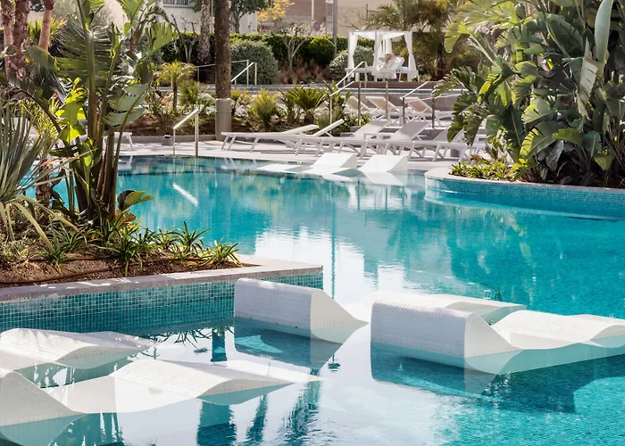 Aqua Hotel Silhouette & Spa - Adults Only