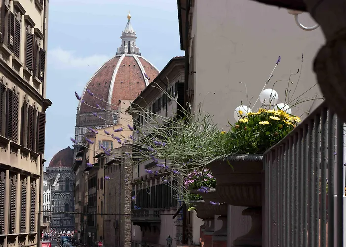 Hôtel bon marché: Hotel Balcony