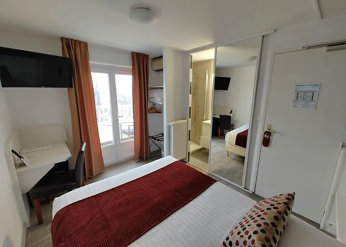 Logis Hôtel Les Bleuets