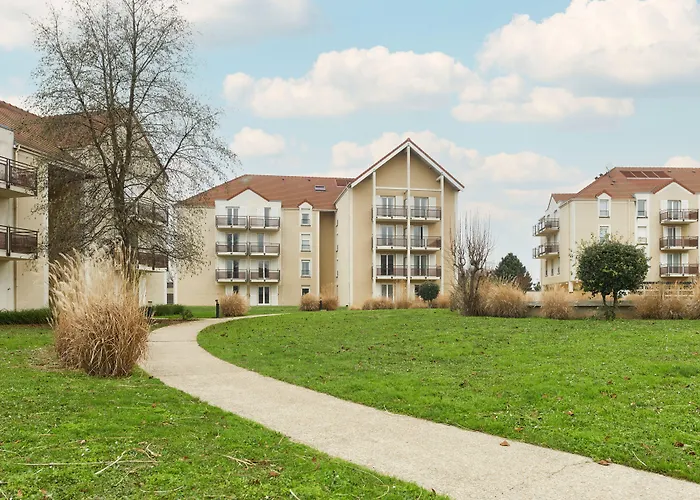 Self Catering: Residhome Roissy Village