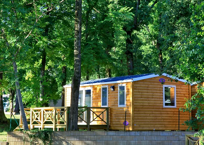Albirondack Park Camping Lodge And Spa