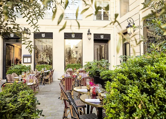 Hôtel de luxe: Grand Hôtel Du Palais Royal