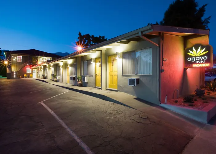 Motel: Agave Inn