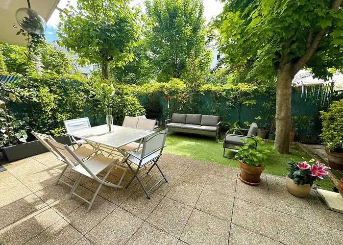 Le jardin du stade by UTA HOUSE