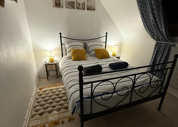 3 pièces centre ville ville pittoresques parking gratuit à 5 minutes à pied