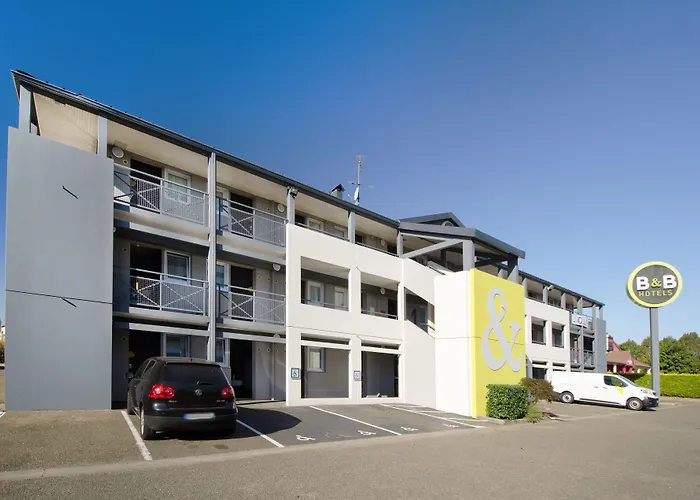 B&B HOTEL CHARTRES Le Forum