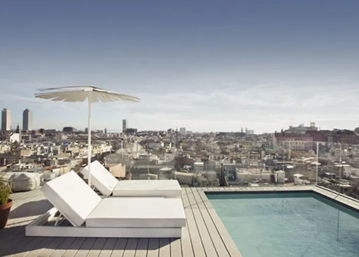 Yurbban Trafalgar Hotel