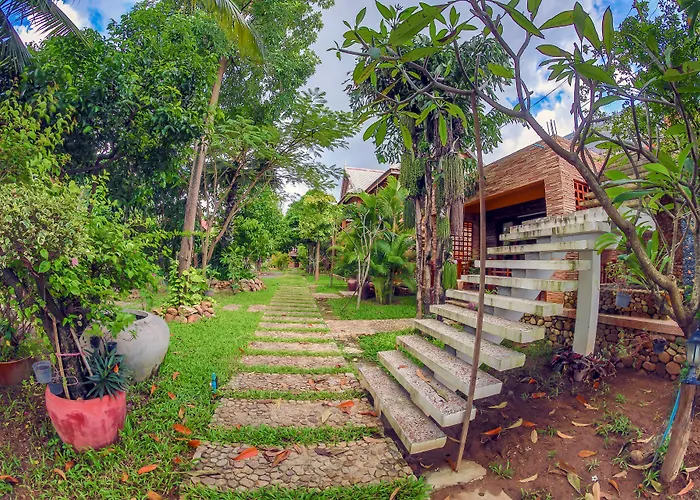 Natural Bungalows Restaurant And Bar