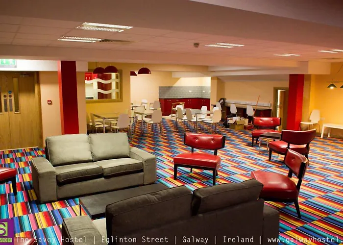 Hotel pres du College: Savoy Hostel Galway City Centre