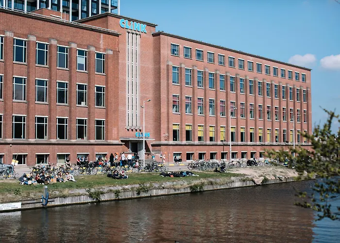 Resort: Clinknoord Hostel