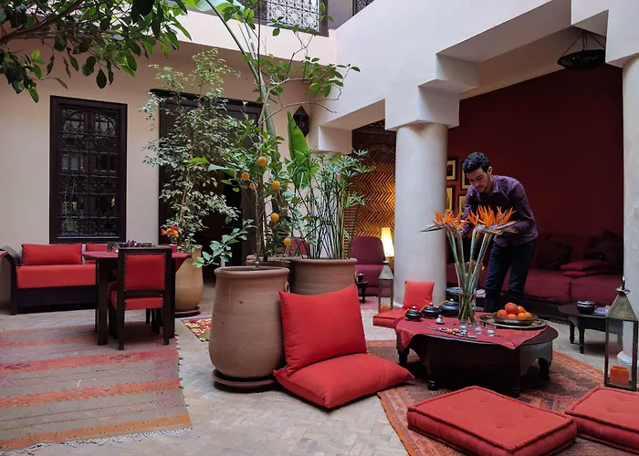 Hôtel de l'aéroport: Riad Boussa