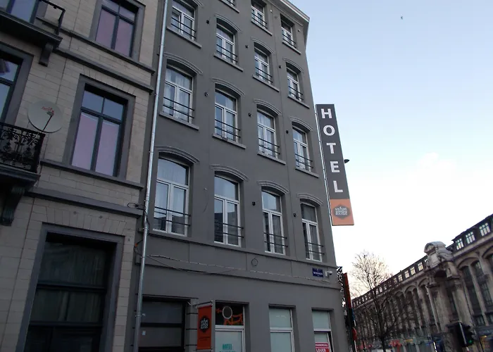 Auberge: Urban City Centre Hostel