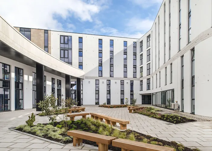 Destiny Student - Holyrood