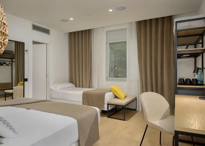 Hôtel 3 étoiles: Hotel Costabella