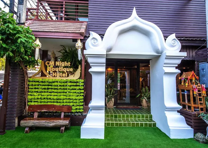 Cm Night Bazaar Boutique Hotel - โรงแรม ซี เอ็ม ไนท์บาซาร์ บูทีค