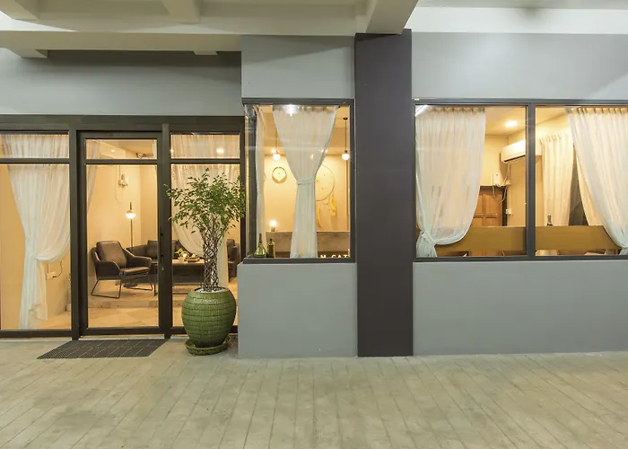 Serene Stays Hotel
