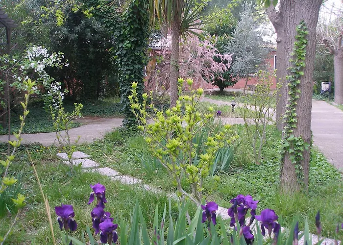 La Chaumiere