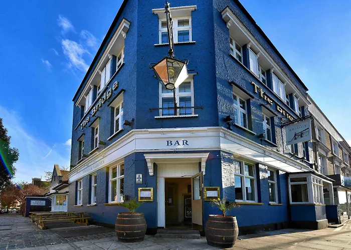 Bridge Pub & Rooms