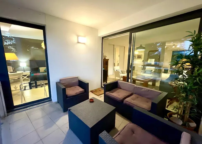 Vue exceptionnelle sur les Tours ! Charme et tranquillité