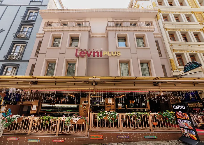 Hôtel pour familles: Levni Plus Hotel