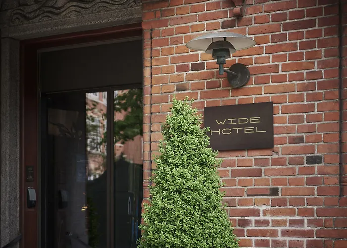 Resort: Wide Hotel