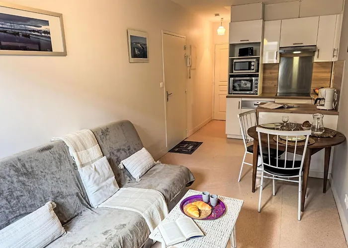 Apartment Le Vieux Port By Interhome
