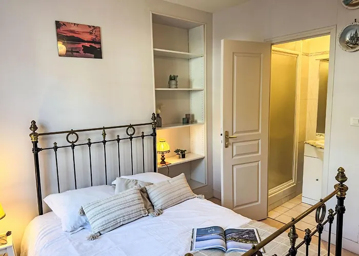 Apartment Le Vieux Port By Interhome