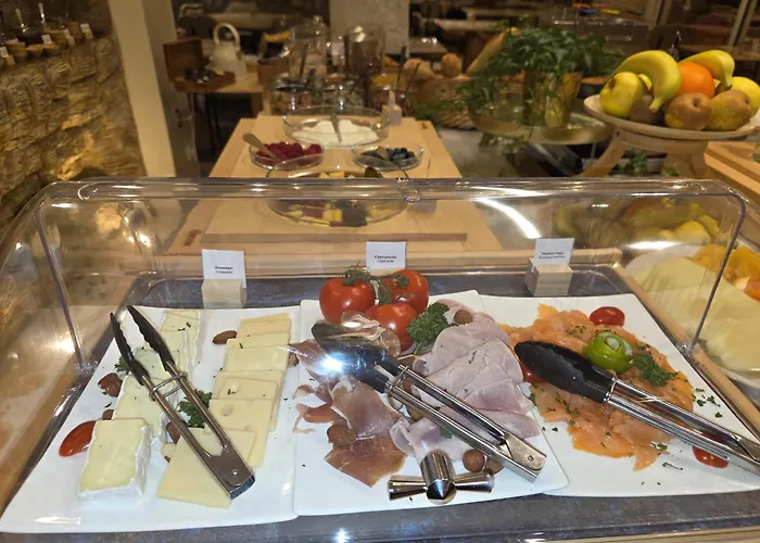 Hotel ASTORIA- Saint Etienne-Centre des Congrès-