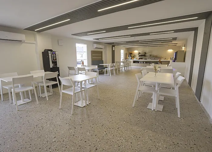 Hôtel pour familles: Kyriad Montpellier Sud - A709