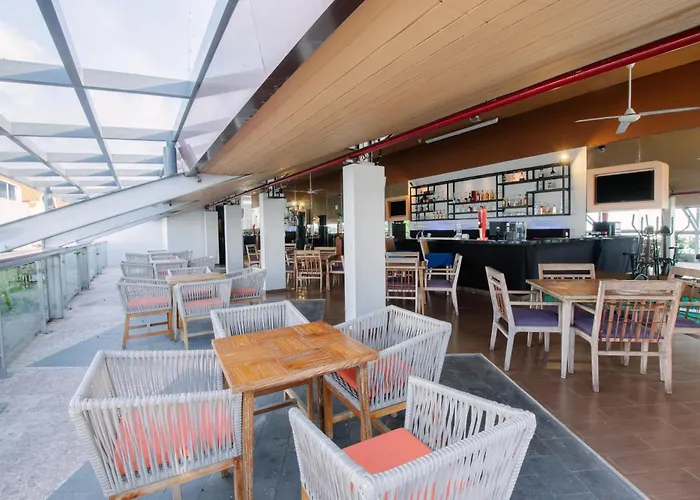 Hôtel de luxe: Kuta Beach Hotel