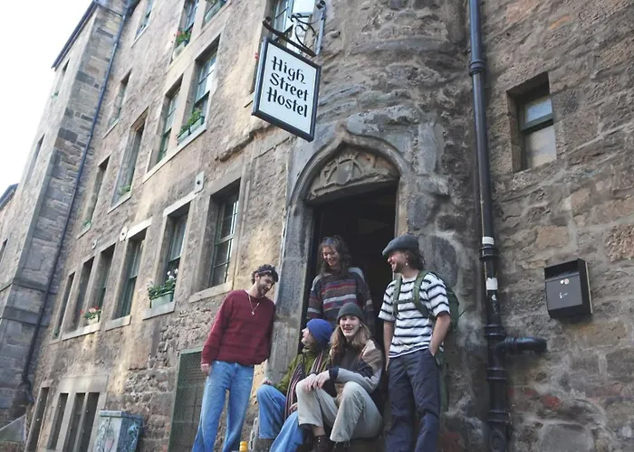 High Street - Over 18S Only, Backpackers Atmosphere (Adults Only)