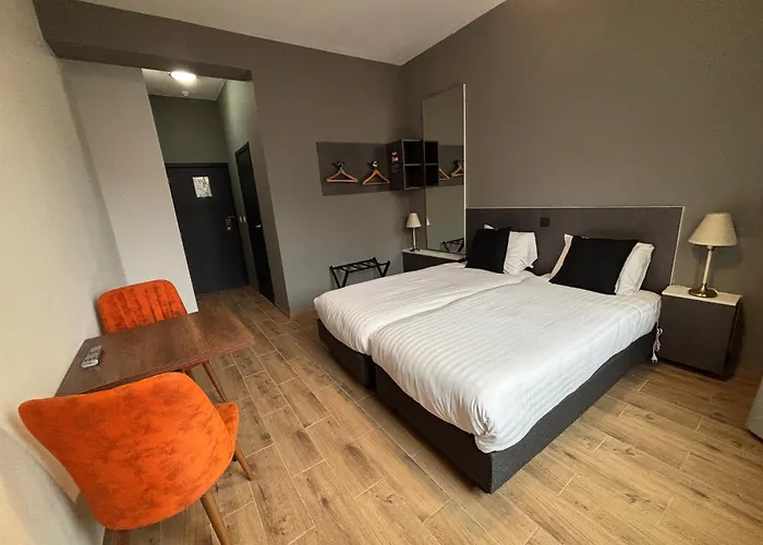 Hôtel 3 étoiles: Hotel Aviation