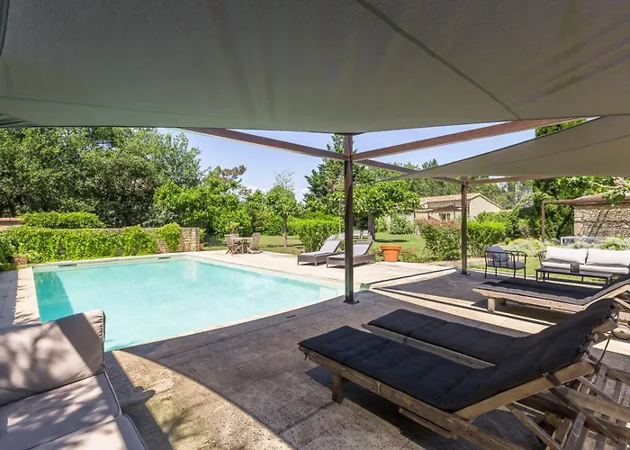 Mas Oréa côté piscine