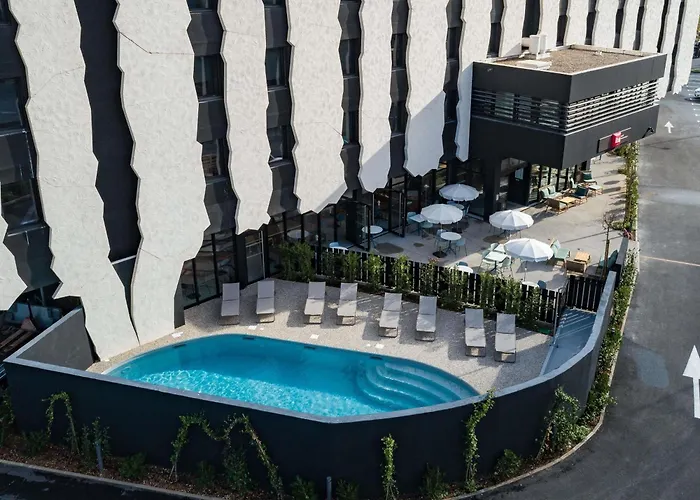 Ibis Lunel Petite Camargue